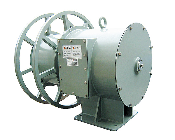 Ship crane power supplying cable reel